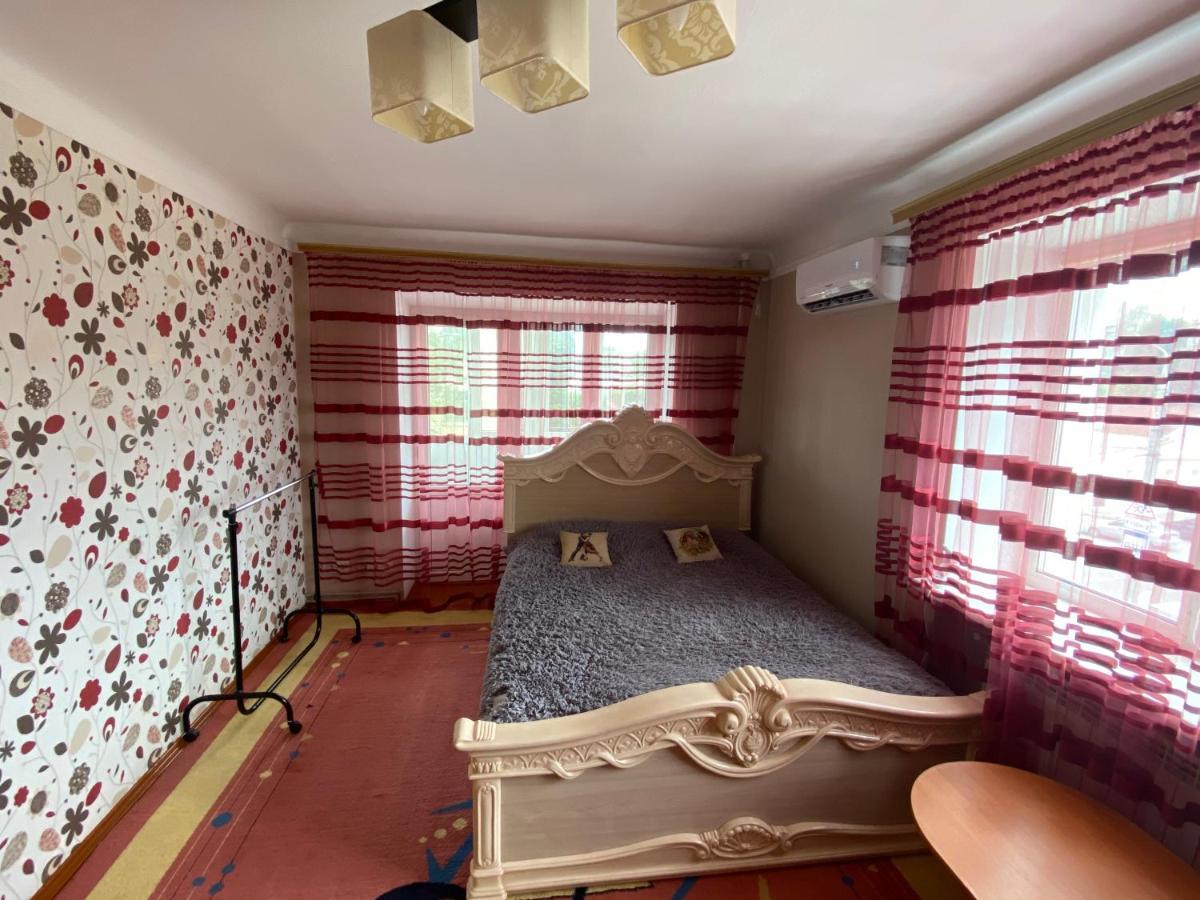 михайлівська Apartment *